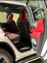 ⁦احجز الآن توصيل من مطار جدة إلى مكة والعكس _ جيب لكزس LX600 – Fsport -2025⁩ - الصورة ⁦4⁩